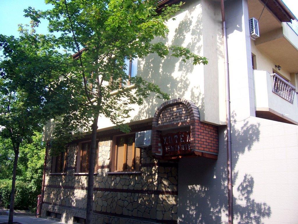 Fenerite Family Hotel Targowischte Exterior foto
