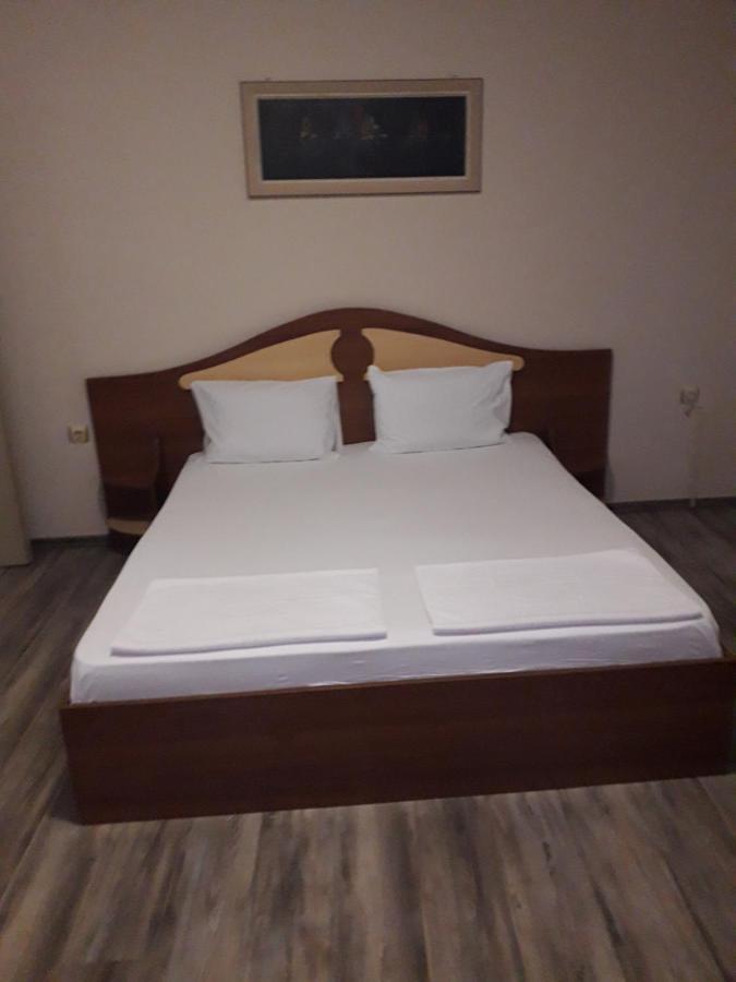 Fenerite Family Hotel Targowischte Exterior foto